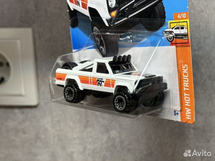 Hot wheels 73 jeep j10