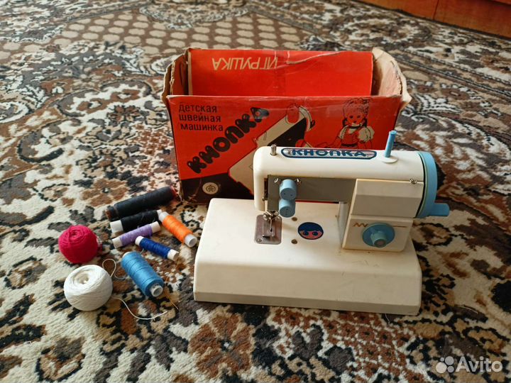 Швейная машинка Кнопка