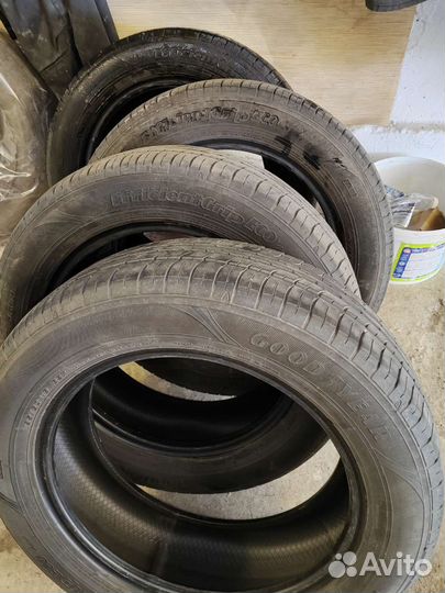 Goodyear EfficientGrip Eco EG01 195/60 R16 89V