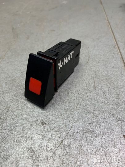 Кнопка аварийной сигнализации Hyundai Matrix 1