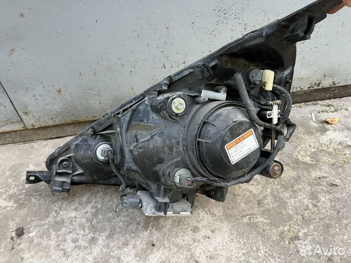 Фара правая ксенон Honda Fit / Jazz