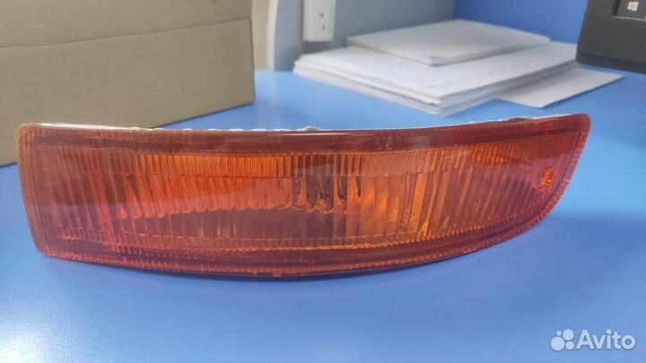 Поворот в бампер toyota corona ST190 перед левый