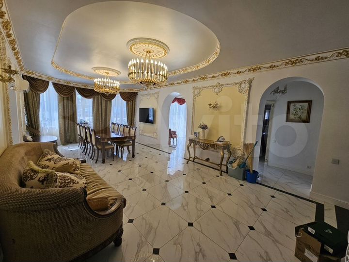 Дом 500 м² на участке 15 сот.