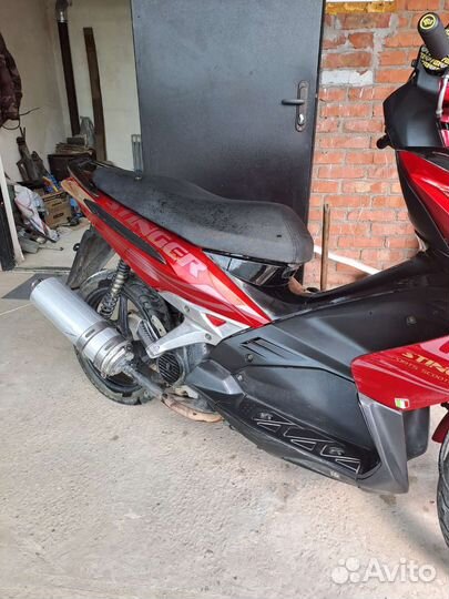 Скутер Stinger GX