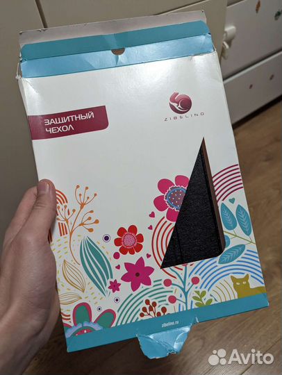 Чехлы для планшетов и телефонов