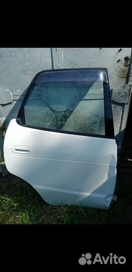 Дверь задняя правая тайота спасио