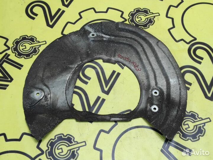 Щиток тормозного механизма передний правый Bmw X5