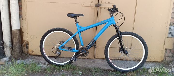 Commencal ramones, рама М, колëса 26