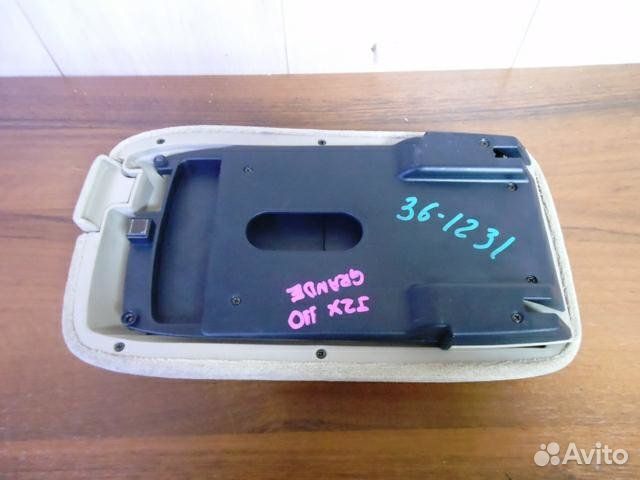 Бардачок между сиденьями toyota mark II GX110 1GFE