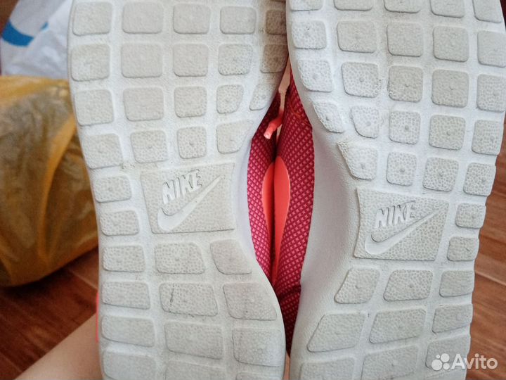 Кроссовки nike женские 38,5