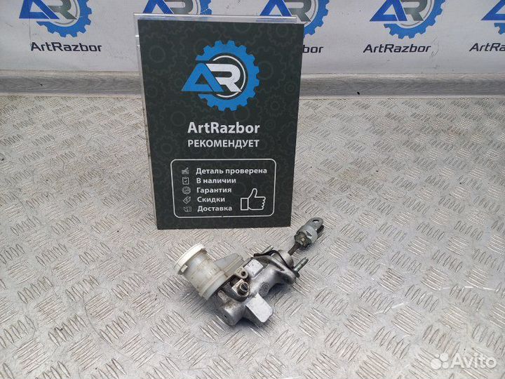 Цилиндр сцепления главный Mitsubishi L200 KB 2.5