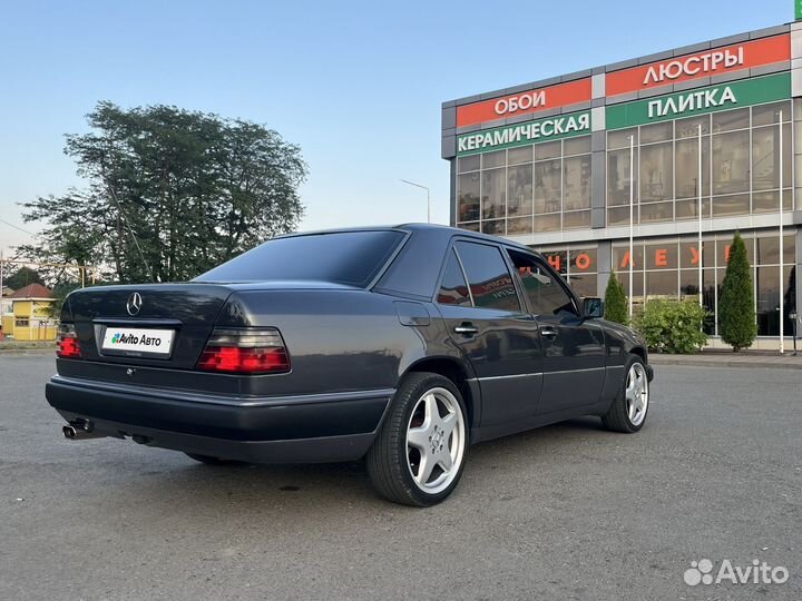 Mercedes-Benz E-класс 2.0 AT, 1993, 670 402 км