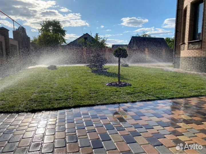 Укладка рулонного газона с автополивом