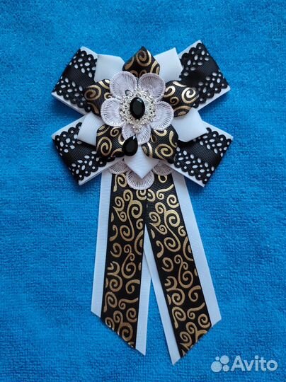 Красивые бантики и галстук ручной работ