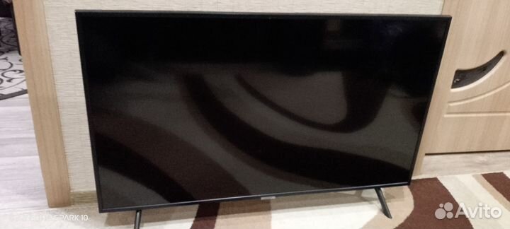 Продам телевизор Samsung UE43NU7170U бу
