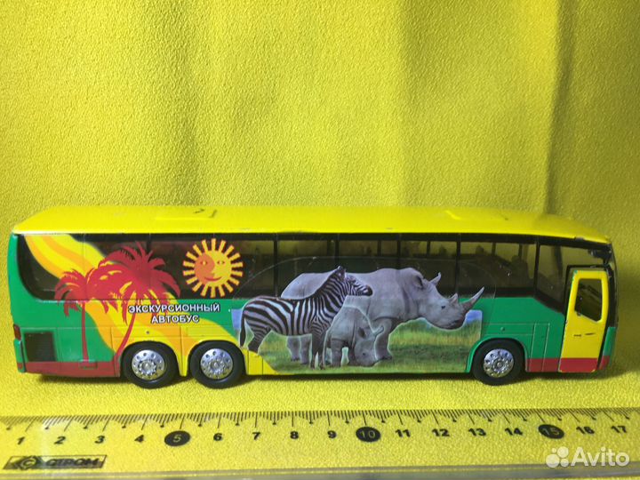 Экскурсионный автобус