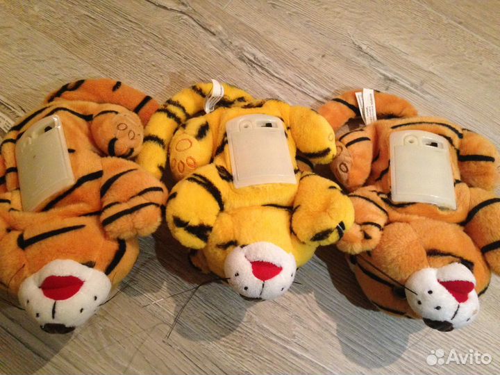 Игрушка тигренок хохочет и кувыркается