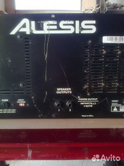 Усилитель alesis