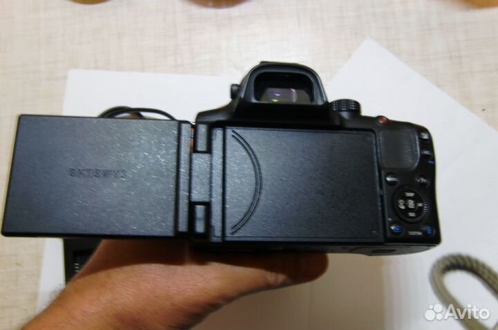 Samsung NX20