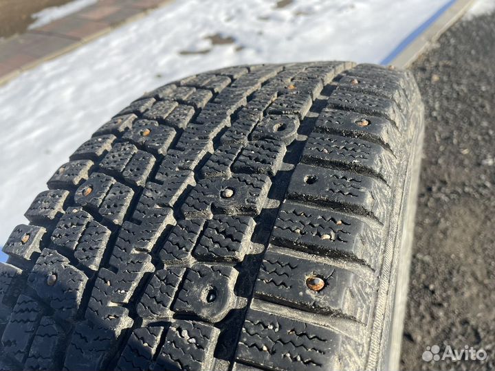 Dunlop SP Winter Ice 01 205/55 R16