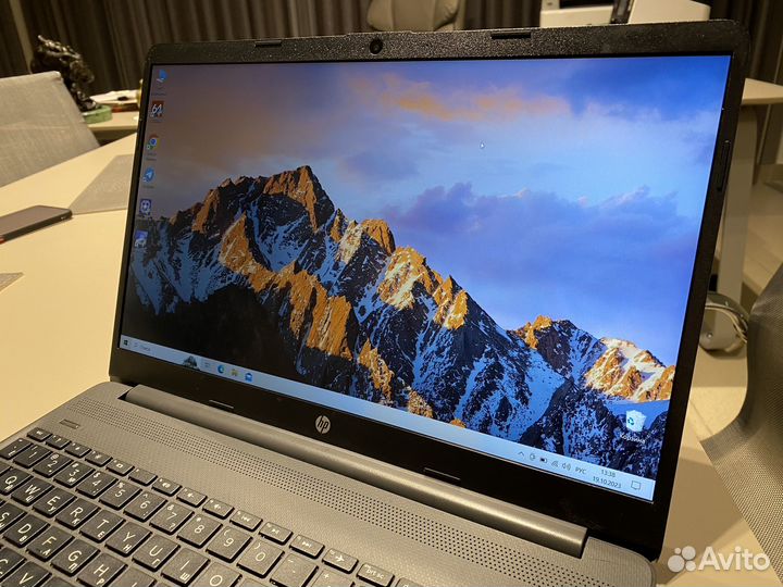 Ноутбук HP Laptop 15s-eq1155ur серый