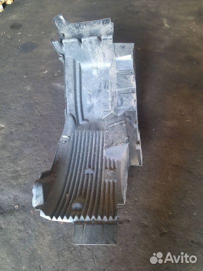 Подкрылок передний левый MAN TGX 2008 81612300207