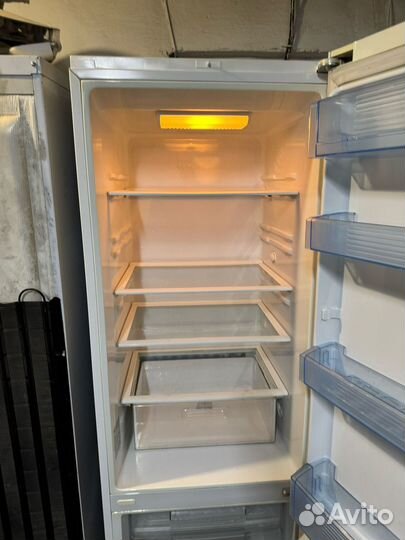 Холодильник 
