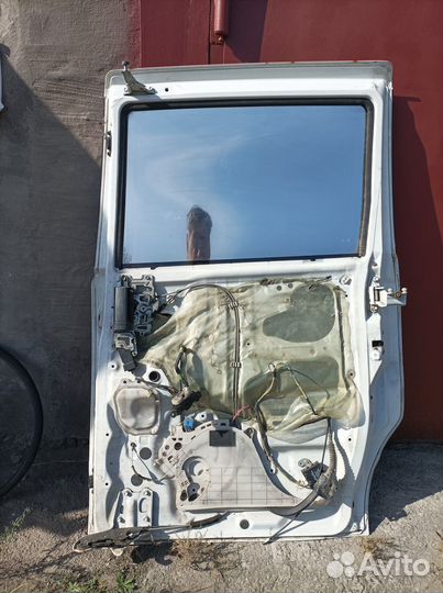 Боковая дверь на Тойота Ноах - Вокси 60 кузов