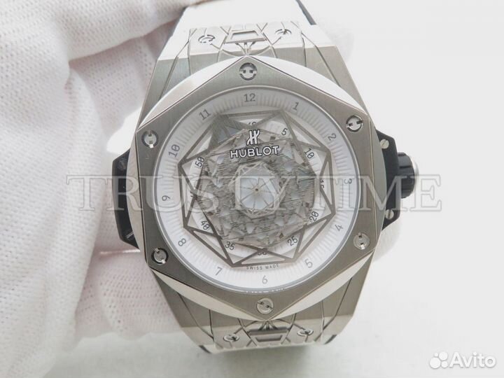 Часы Hublot Big Bang Sang Bleu 45mm 415.NX.2027.VR.MXM18