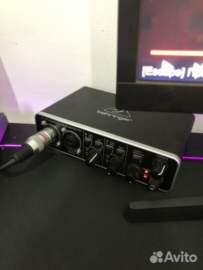 Студийный микрофон audio technica AT2020