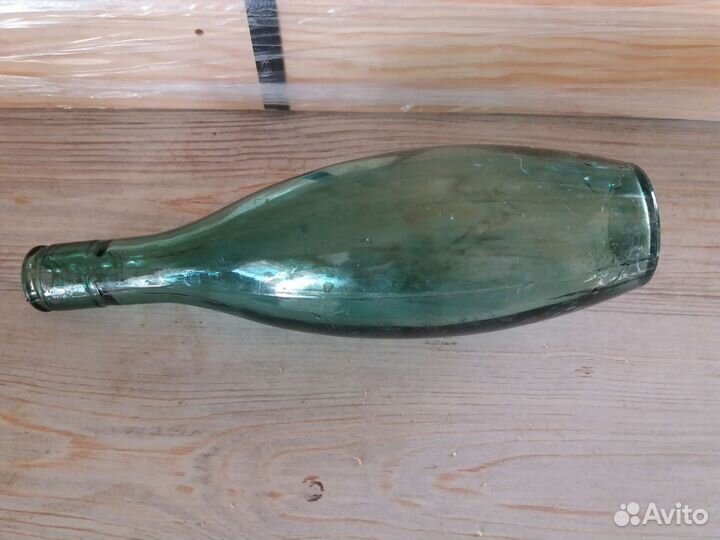 Старинная коллекционная бутылка мин.вода