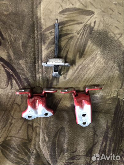 Петли левой задней двери hyundai solaris 1 хэтчбек