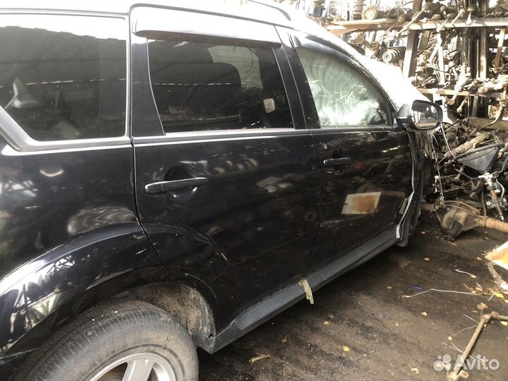 Mitsubishi outlander в Разборе
