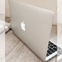 Macbook air 11 2010