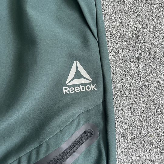 Спортивные карго штаны Reebok