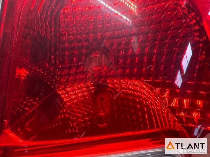 Стоп-сигнал задний правый nissan march