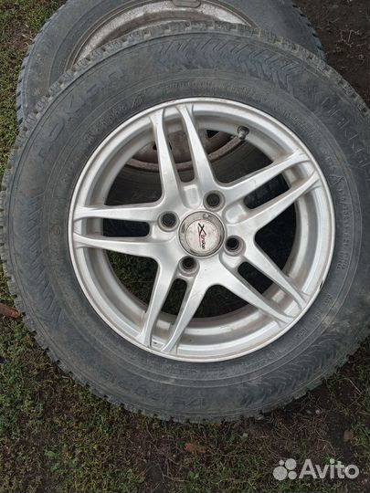 R13 Nokian Tyres Hakkapeliitta 8 175/70, PCD 4x100 DIA 55