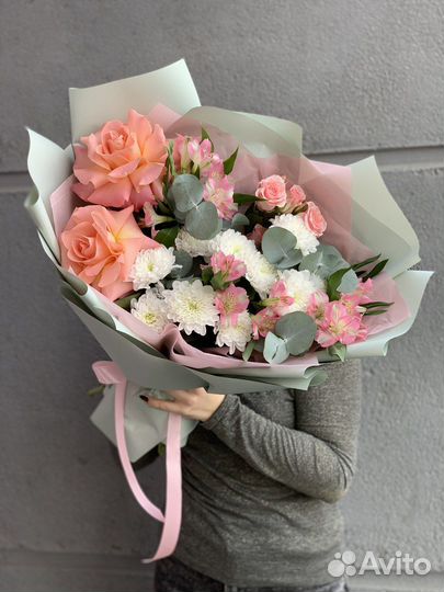 Нежный сборный букет с доставкой в Томске