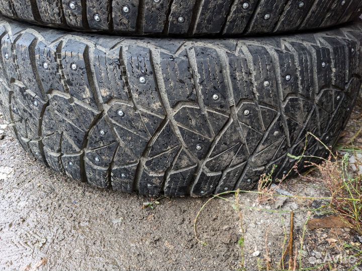 Goodyear Ultragrip 600 215/65 R16