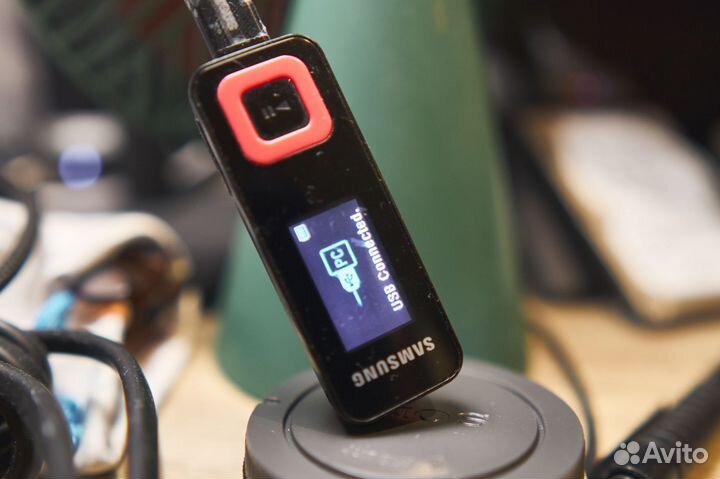 Mp3 плеер Samsung F3 4gb