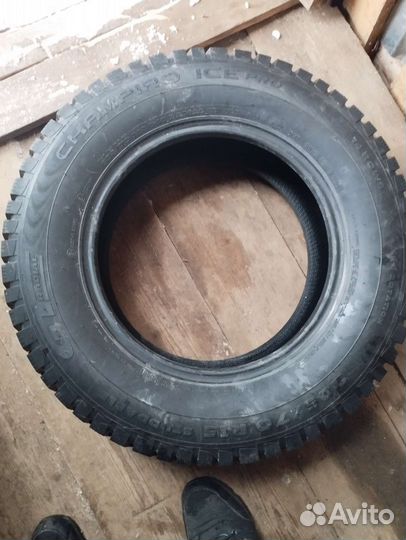 GT Radial Champiro IcePro 205/70 R15