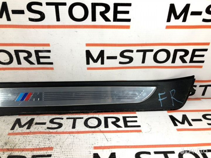 Накладка на порог салона передняя правая Bmw