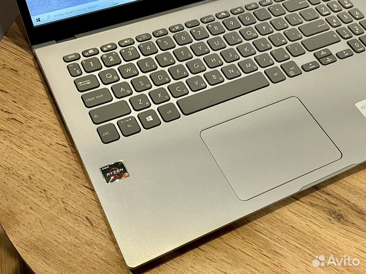 Ноутбук Asus 15.6
