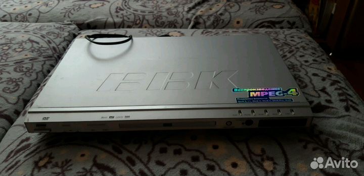 DVD-плеер BBK DV323S