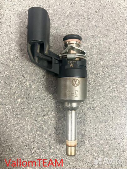 Лот Q386 форсунка топливная Touareg, Audi Q7 03H90
