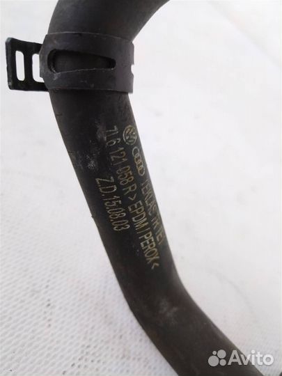Патрубок системы охлождения фольксваген туарег 20
