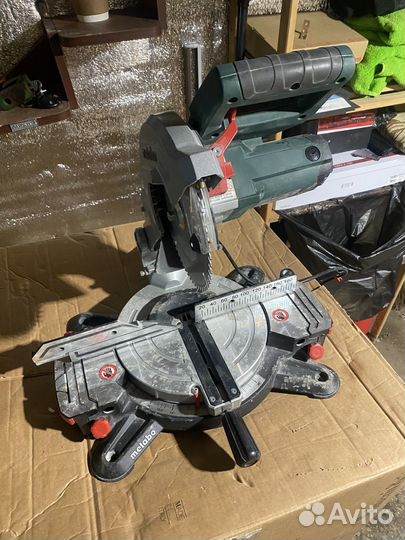 Торцовочная пила metabo KS216M Lasercut