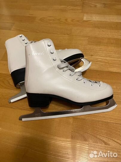 Коньки nicole в хорошем состоянии 40 размер