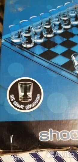 Шахматы,доска стеклянная Стопки-фигуры