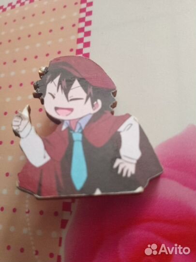 Значки и фигурки